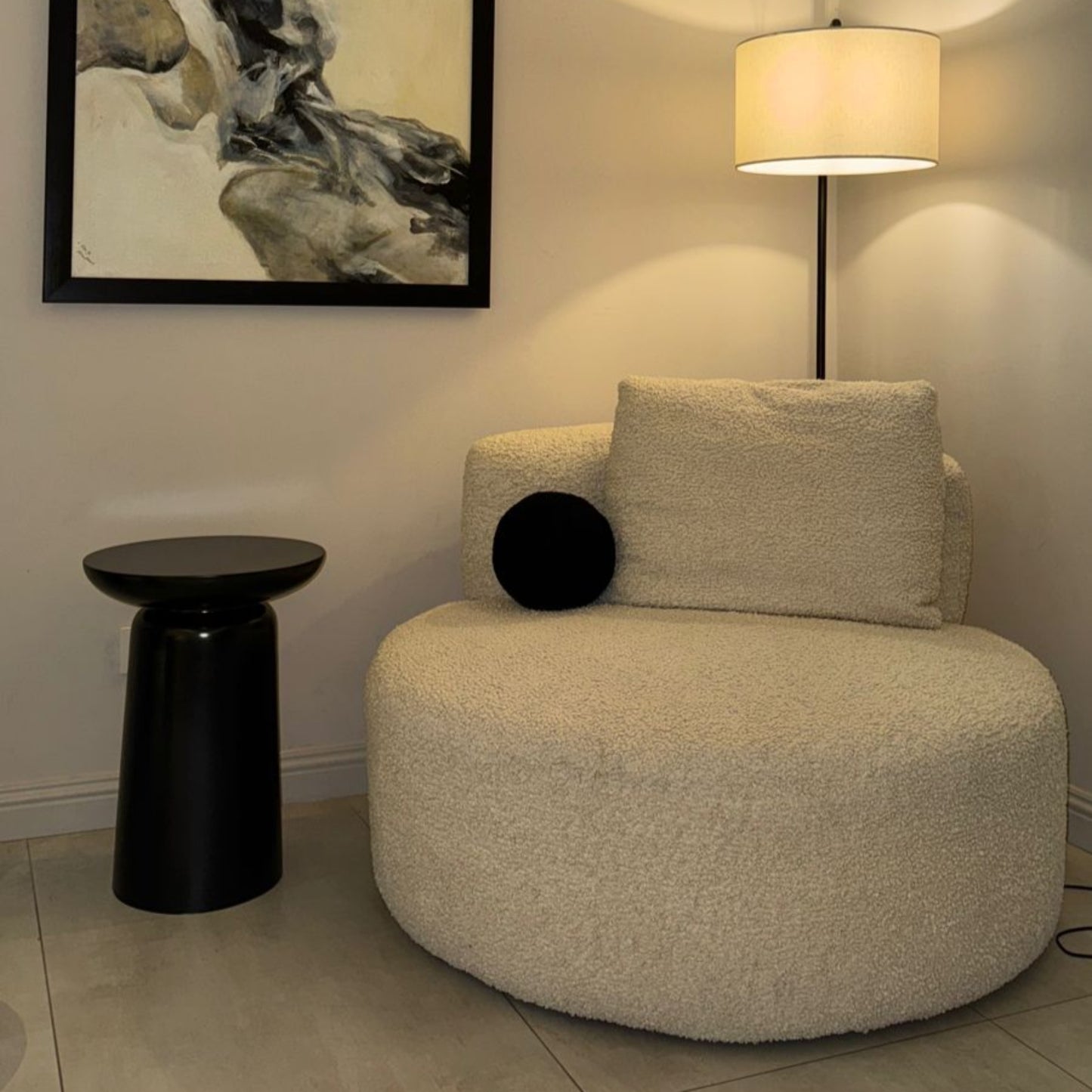 Mono coffee table
