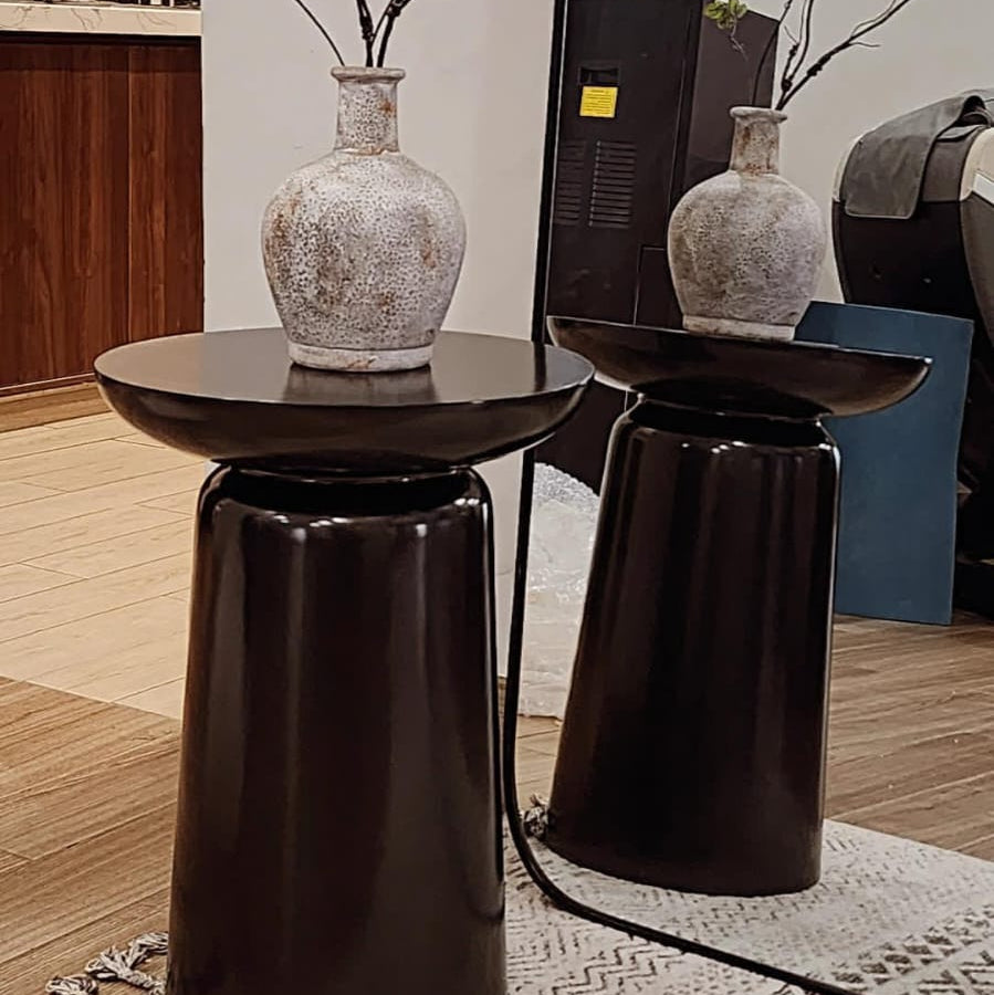 Mono coffee table