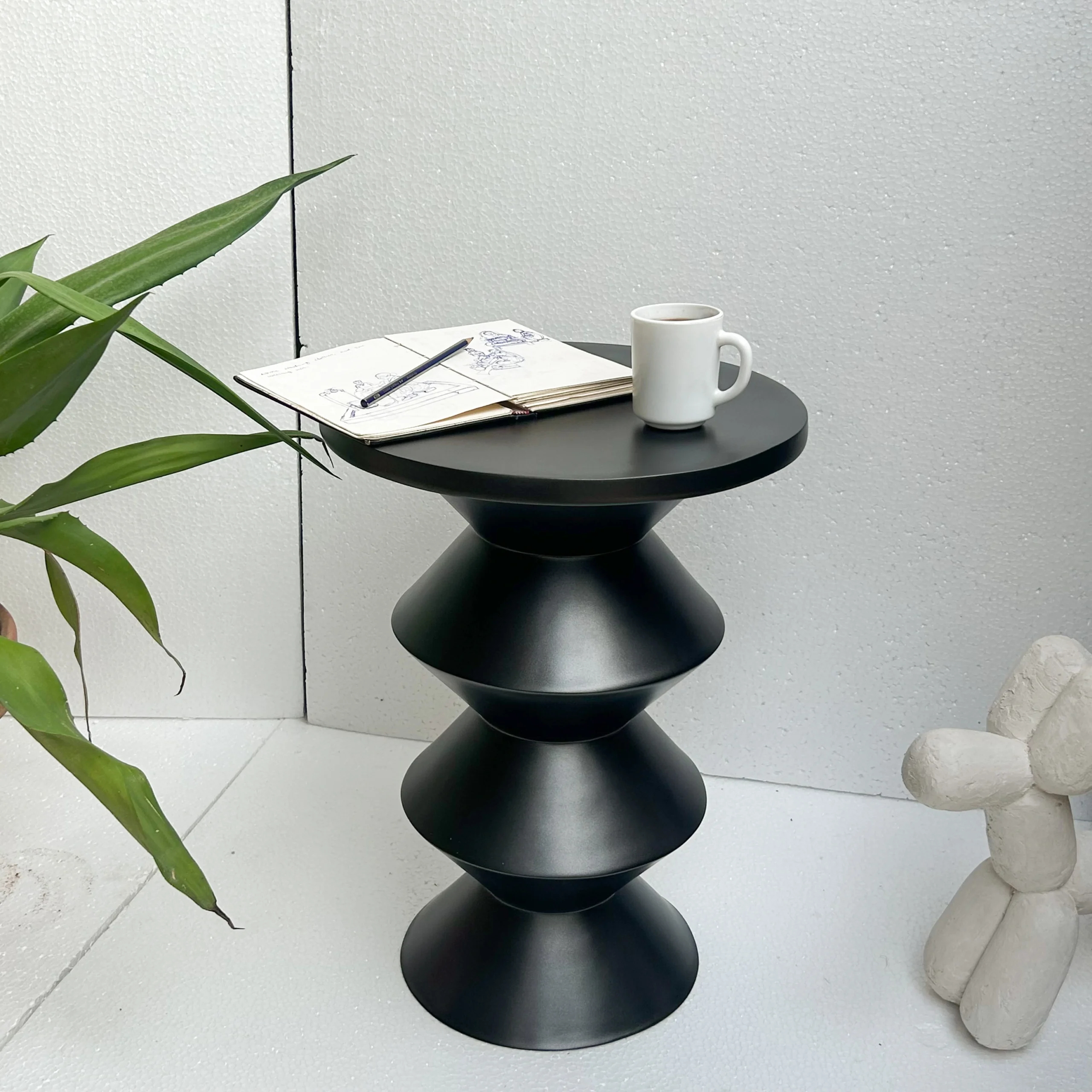  stylish coffee tables which can be used while having coffee